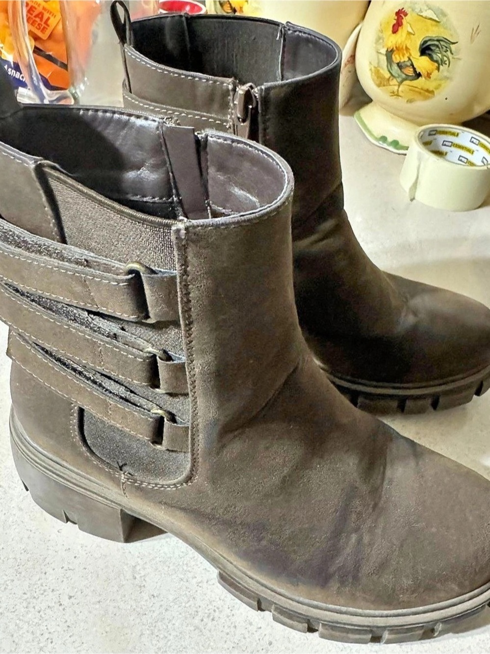 Pierre Dumas Size 8 Women’s Brown leather ankle boots with buckle straps